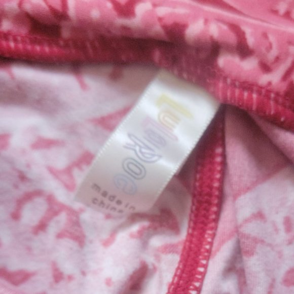 OS LuLaRoe Soft Stretchy Leggings Red Pink Heart Leggings One Size - Picture 6 of 9